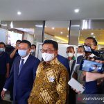 Kepala Staf Kepresidenan (KSP) Moeldoko keluar dari Gedung Bareskrim Polri usai melaporkan peneliti ICW, Jakarta, Jumat (10/9/2021). ANTARA/Laily Rahmawaty/aa
