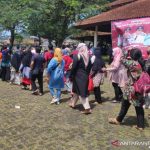Pemkab Cianjur, Jawa Barat, mengencarkan vaksinasi di sejumlah tempat wisata sebagai upaya meningkatkan angka kunjungan dan sebagai upaya antisipasi melonjaknya kasus COVID-19. ANTARA POTO. (Ahmad Fikri)