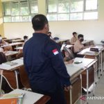 Suasana pelaksanaan PTM di SMP Negeri 1 Bojonggede, Kabupaten Bogor, Jawa Barat, Kamis (2/9/2021). (ANTARA/M Fikri Setiawan)
