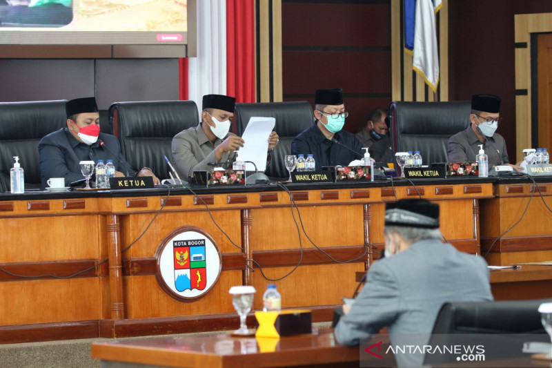 Suasana rapat paripurna DPRD Kota Bogor, Kamis (1692021) menetapkan Kebijakan Umum Perubahan APBD Prioritas dan Plafon Anggaran Sementara tahun 2021