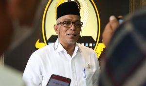 Wakil Ketua Komisi V DPRD Jabar Abdul Hadi Wijaya ketika memberikan keterangan terkait BOPD