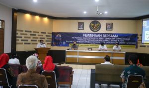 Pelaksanaan pembinaan program pengabdian masyarakat dalam perlintasan open defecation free di Kota Cimahi, Rabu (1/9)(Intan Aida/Jabar Ekspres)