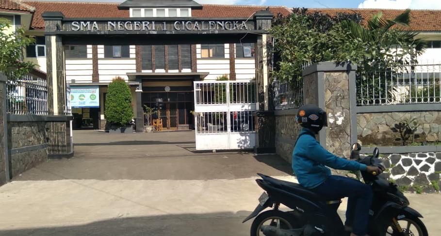 SMA Negeri 1 Cicalengka di Desa Tenjolaya, Kecamatan Cicalengka, Kabupaten Bandung. (Yanuar Baswata/Jabar Ekspres)