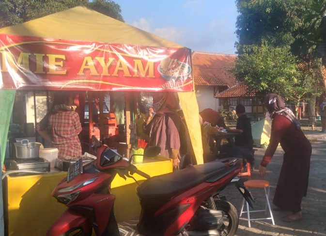 Pelaku usaha GAPPURA di Kecamatan Tanjungsari, Kabupaten Sumedang pada Selasa (28/9). (Yanuar Baswata/Jabar Ekspres)
