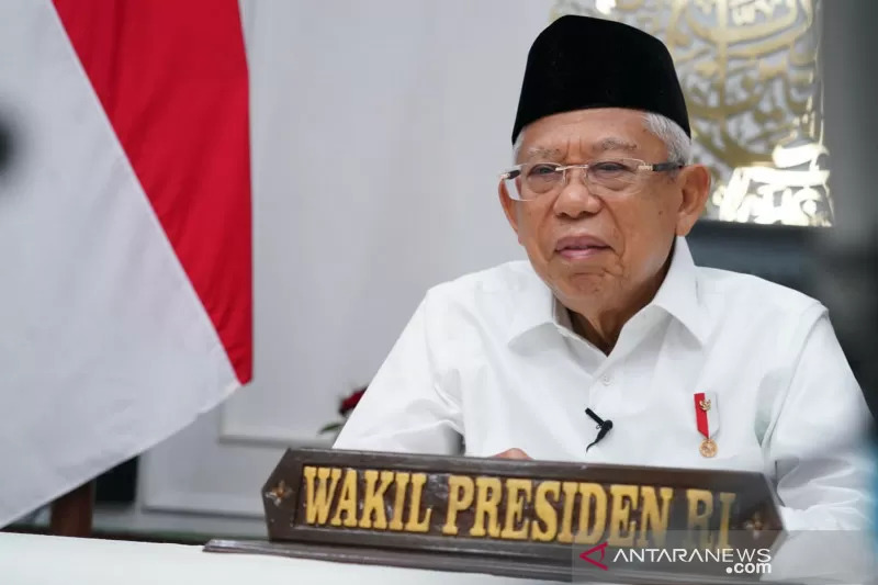 Wakil Presiden Ma'ruf Amin menyampaikan sambutan dalam acara Dialog Nasional Lintas Agama Badan Pengelola Masjid Istiqlal secara virtual dari kediaman resmi wapres di Jakarta, Selasa (7/8/2021). ANTARA/HO-Asdep KIP Setwapres/aa.