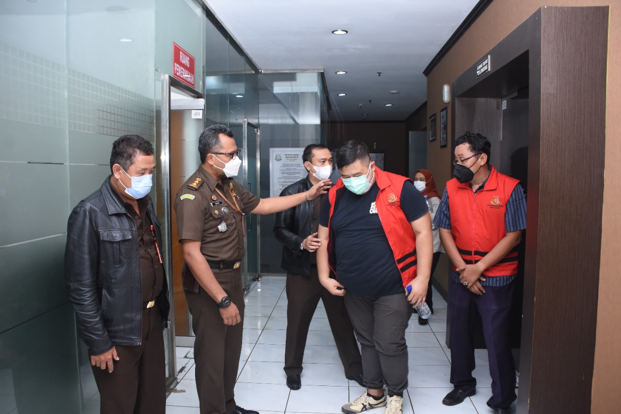 Dua orang tersangka dari pihak swasta nproyek RTH Alun alun Indramayu kembali ditahan Kejati Jabar