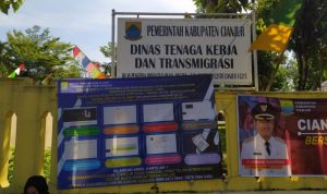 Kantor Dinas Tenaga Kerja dan Transmigrasi Cianjur, Jawa Barat. ANTARA/Ahmad Fikri