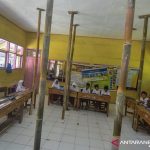 Ilustrasi sekolah rusak di Karawang. ANTARA/Adeng Bustomi