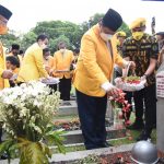 Ketua DPP Partai Golkar dan Jajaran pengurus melakukan ziarah ke taman makam pahlawan kalibata