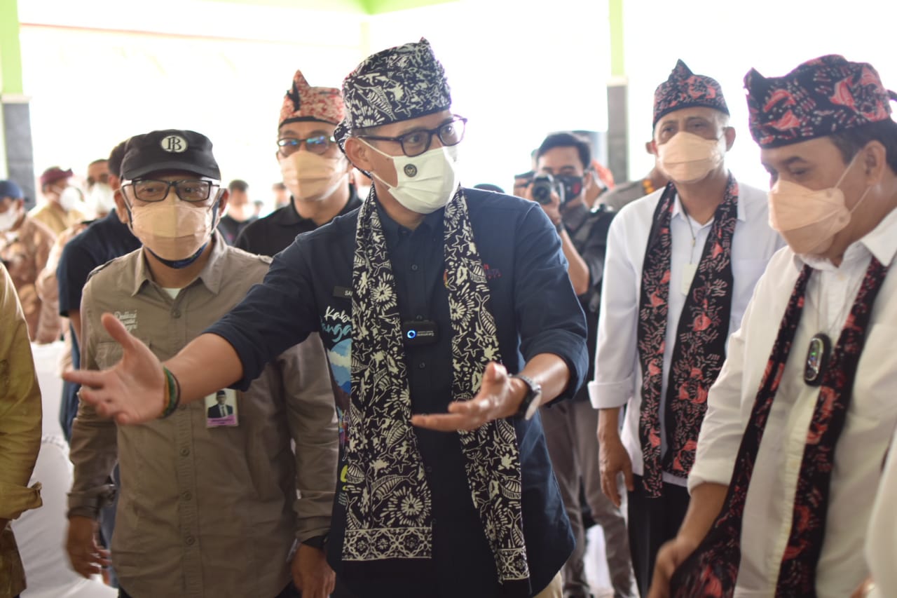 Menteri Pariwisata dan Ekonomi Kreatif melakukan kunjungan kerja ke Kabyupaten Pangandaran