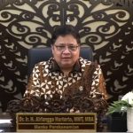 Menteri koordinator bidang perekonomian Arlangga Hartarto ketika menjadi pembicara dalam acara virtual Property Award