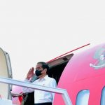 Presiden RI Joko Widodo bertolak ke Jawa Barat, Kamis (8/10) untuk memimpin Upacara Penetapan Komponen Cadangan Tahun Anggaran 2021 di Batujajar, Bandung Barat, Jawa Barat. ANTARA/HO-Biro Pers Sekretariat Presiden/Laily Rachev