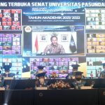 Sebanyak 3.645 mahasiswa baru Universitas Pasundan (Unpas) mengikuti acara PKKMB 2021/2022 pada Sabtu (2/10/2021) yang digelar secara "hybrid" (gabungan daring dan luring) di Bandung. (ANTARA/HO-Humas Unpas)
