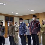 Situasi pelantikan Ketua dan Wakil Ketua Baznas Kota Cimahi Periode 2021-2026, Senin (4/10). (Intan Aida/Jabar Ekspres)