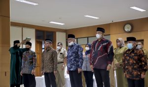 Situasi pelantikan Ketua dan Wakil Ketua Baznas Kota Cimahi Periode 2021-2026, Senin (4/10). (Intan Aida/Jabar Ekspres)