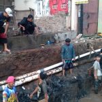 ILUSTRASI: Pengerjaan perbaikan drainase di wilayah Kecamatan Cimanggung, Kabupaten Sumedang, beberapa waktu lalu. (Yanuar Baswata/Jabar Ekspres)