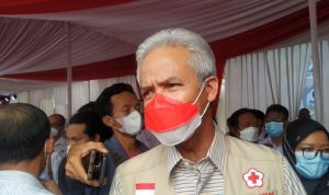 Gubernur Jawa Tengah Ganjar Pranowo mengaku dibully setelah videoanya mengusir komunis dan khilafat kembali viral. (ANTARA/Aris Wasita