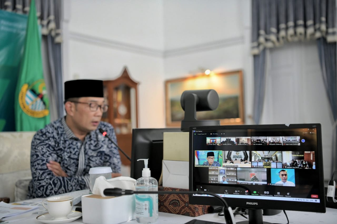 Gubernur Jawa Barat Ridwan Kamil ketika menjelaskan Monumen Pahlawan COVID-19 Akan Didirikan di Kawasan Gasibu untuk menghargai perjuangan tenaga kesehatan yang gugur karena Covid-19