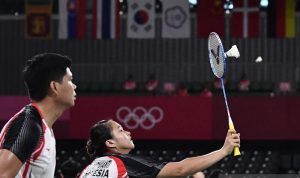 Praveen/Melati gagal melangkah lebih jauh dalam turnamen Indonesia Badminton Festival setelah tersingkir pada babak kedua Indonesia Open 2021. ANTARA FOTO/Sigid Kurniawan/rwa (ANTARA FOTO/SIGID KURNIAWAN)