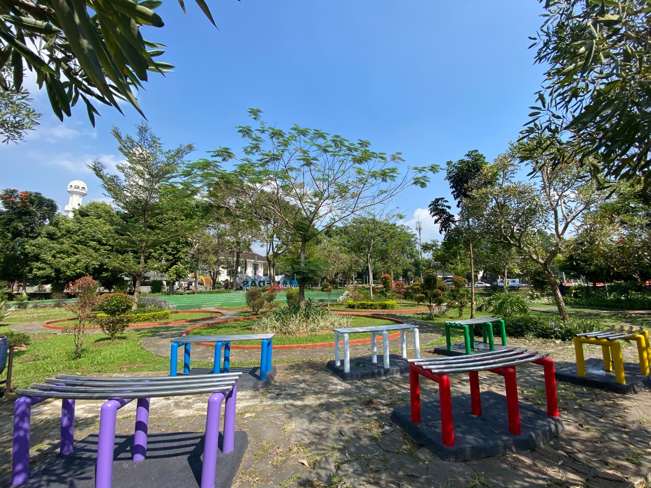 Penataan taman untuk ruang publik yang dilakukan Disperkimtan Kabupaten Bandung