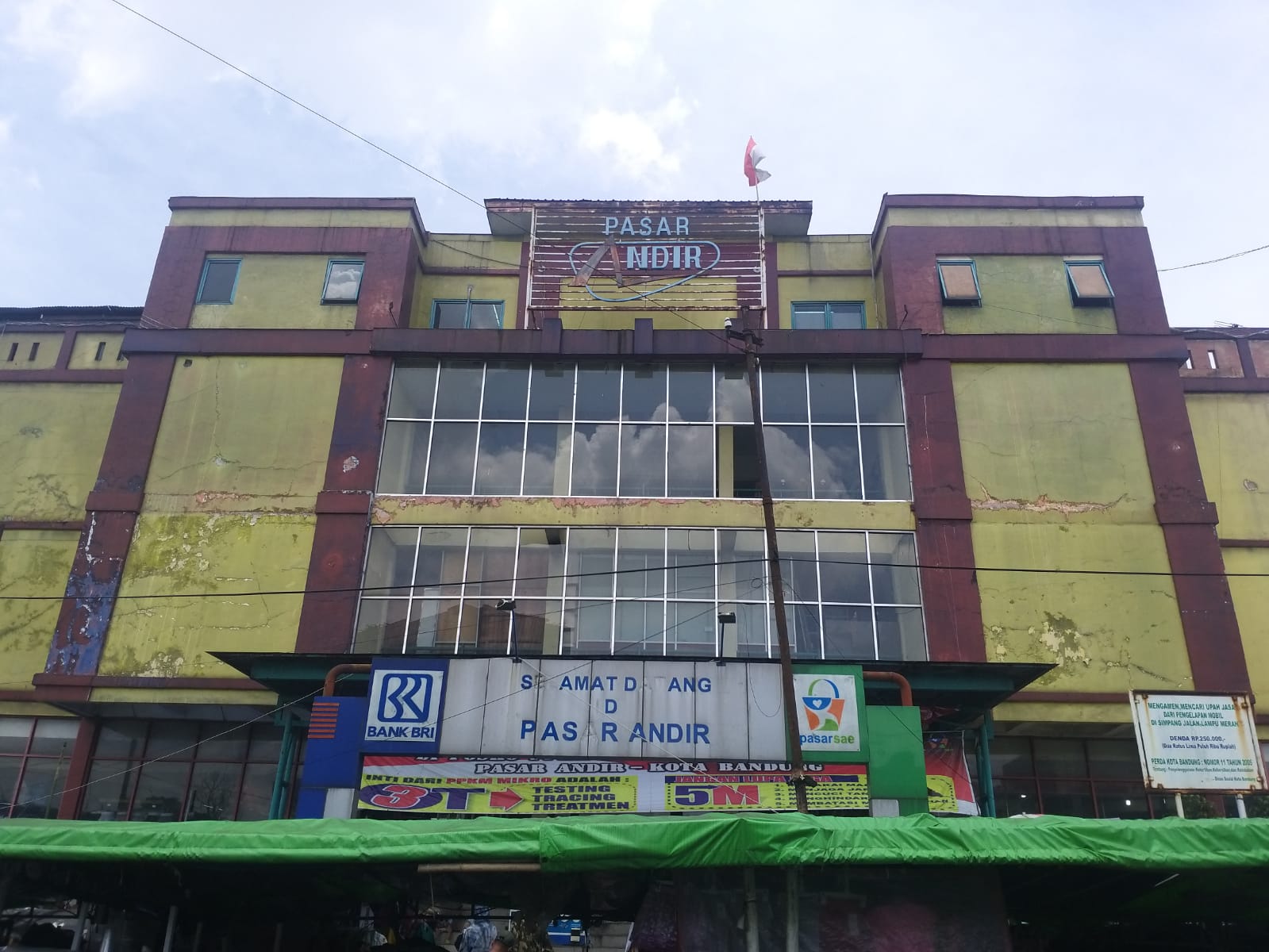 Pasar Andir Kota Bandung. Rabu (17/11).