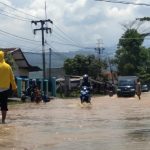 Banjir yang melanda Desa Ciluluk, Kecamatan Cikancung, Kabupaten Bandung. (Jabar Ekspres)