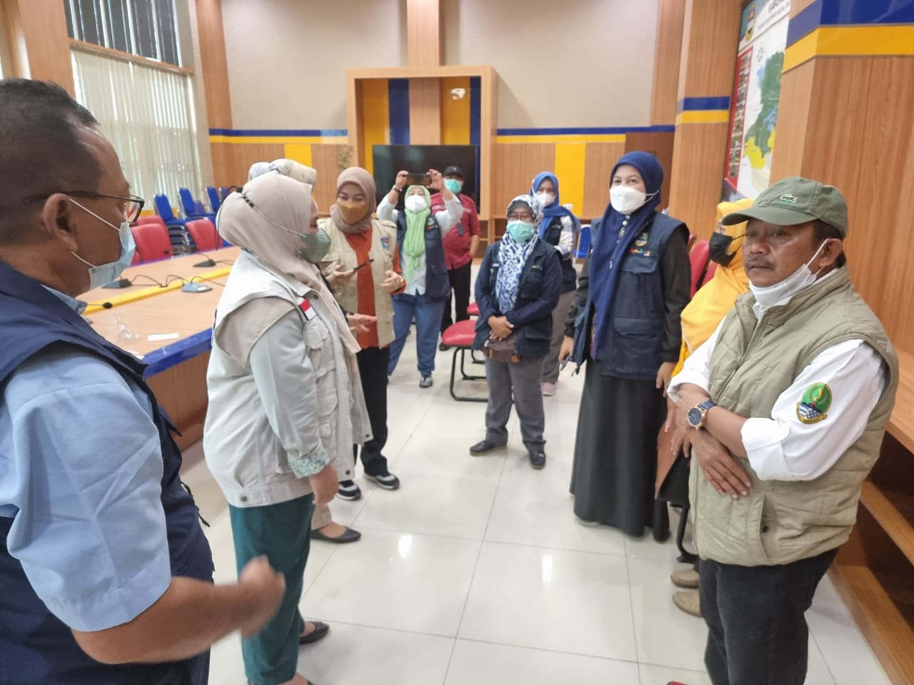 Sekretaris Dinas Pemberdayaan Masyarakat dan Desa (DPMD) Provinsi Jawa Barat (Jabar) Wahyudin tengah meninjau pelaksanaan Pilkades serentak di Kabupaten Bandung Barat.