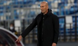 Pelatih Real Madrid Zinedine Zidane terlihat saat pertandingan antara Real Madrid melawan Sevilla dalam La Liga Santander di Estadio Alfredo Di Stefano, Madrid, Spanyol, Minggu (9/5/2021). ANTARA FOTO/REUTERS/Susana Vera/File Photo/aww/cfo.
