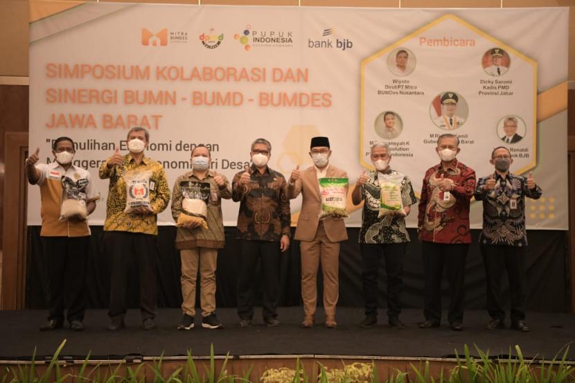 PT Mitra Bumdes Nusantara (MBN) menggelar Simposium Kolaborasi dan Sinergi bersama BUMN, BUMD, dan BUMDES, dengan mengusung tema Pemulihan Ekonomi dengan Menggerakkan Ekonomi dari Desa, di Hotel Preanger, Kota Bandung.