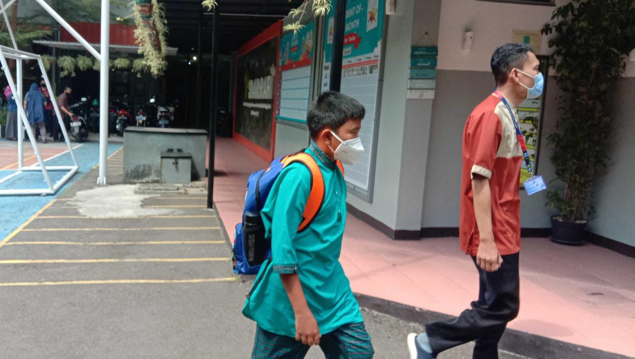 Dok. Siswa yang melaksanakan PTM terbatas di Kota Bandung. Foto. Sandi Nugraha ptm covid-19 di sekolah bandung