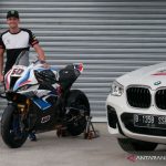 Pebalap tim BMW Motorrad WorldSBK Michael Van Der Mark di Sirkuit Pertamina Mandalika, Lombok, NTB. (19/11/2021) (ANTARA/Aditya E.S. Wicaksono)