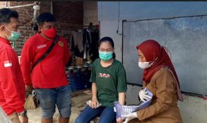 BIN Jabar terus menyisir warga untu melakukan vaksinisasi kepada masyarakat di Desa Eretan Wetan Kecamatan Kandahaur, Kabupaten Indramayu