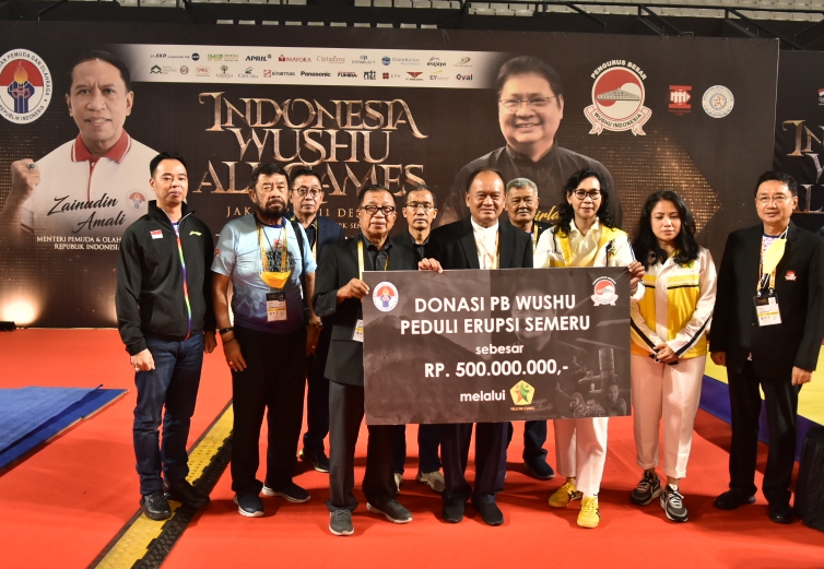 Bantuan untuk korban Bencana Semeru di berikan oleh PB Wushu Indonesia dan Yellow Clinic