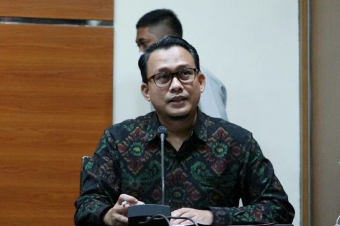 pelaksana tugas (Plt) juru bicara KPK, Ali Fikri mengatakan, tidak ada dokumen milik KPK yang hilang atau terbakar akibat terbakarnya Gedung Cyber 1. Karena, lembaga antirasuah tidak lagi melakukan penyimpanan dokumen di gedung tersebut. (Antara)