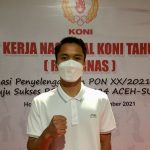 Pebulu tangkis tunggal putra Indonesia Anthony Sinisuka Ginting ditemui di sela Rakernas KONI Pusat di Jakarta, Rabu (8/12/2021). ANTARA/Shofi Ayudiana