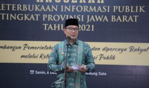 Gubernur Jabar Ridwan Kamil ketika menghadiri KIP Award