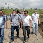 Dirut PT Megah Agung Properti Erfan Bramantyo mendampingi beberapa publik figure dan tokoh politik untuk memantau kawasan perumahan Katumiri Grand Hill, Rabu (15/12).