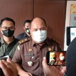 Kasipenkum Kejati Jabar, Dodi Gozali, paparkan soal kasus Herry Wirawan di hadapan awak media. Selasa (28/12). Foto. Sandi Nugraha.