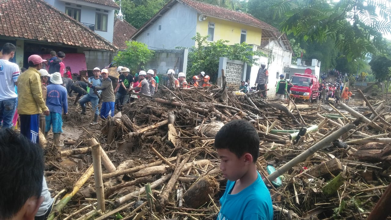 Koindisi wilayah Kecamatan Sukawening pasca Banjir Bandang Garut