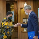 Menko Airlangga Hartarto ketika bertemu Duta Besar Uni Eropa untuk menjelaskan kerjasama bilateran kedua negara