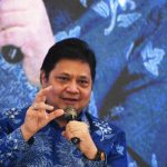 Menteri Koordinator Bidang perekonomian Airlangga Hartarto ketika memberikan pemaparan tentang target pertumbuhan ekonomi Indonesia