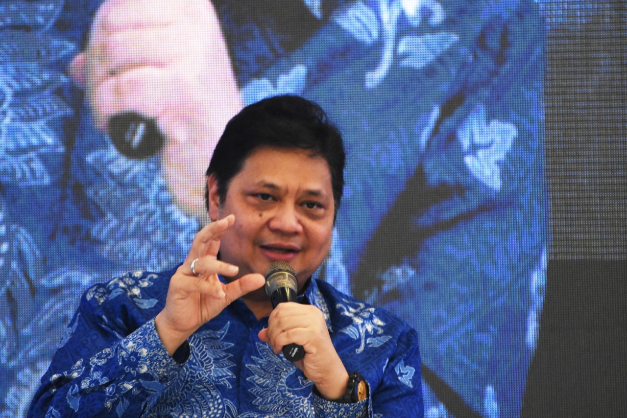 Menteri Koordinator Bidang perekonomian Airlangga Hartarto ketika memberikan pemaparan tentang target pertumbuhan ekonomi Indonesia