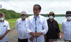 Tangkapan Layar - Presiden Jokowi usai peninjauan Mangrove Conservation Forest, Bali, Kamis (2/12). (ANTARA/Indra Arief)