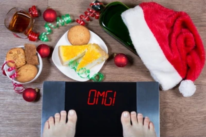 Ilustrasi berat badan meningkat selama perayaan Natal (ANTARA/Shutterstock)