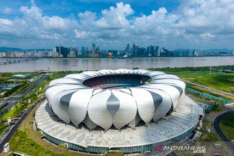 Stadion di tepi Sunga Qiantang dipersiapkan untuk pembukaan Asian Games ke-19 di Hangzhou pada 2022. ANTARA/M. Irfan Ilmie/pri.