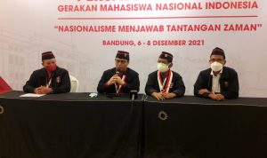 Jumpa pers dalam Kongres IV PA GMNI di Trans Luxury Hotel, Kota Bandung, Senin (6/12). 