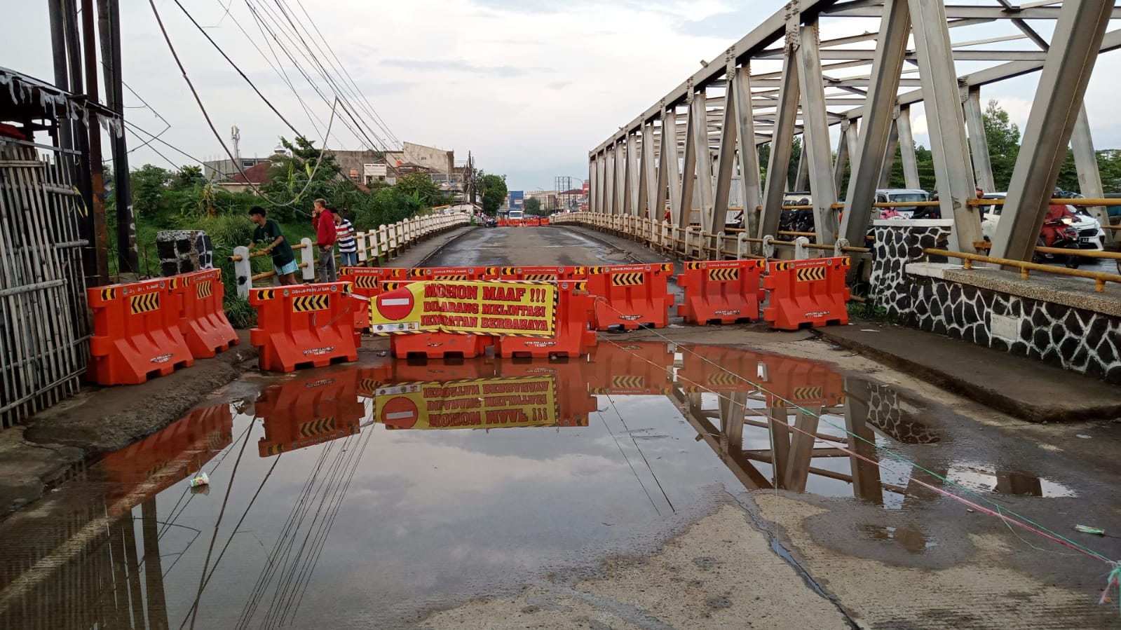 Jembatan Lama Dayeuhkolot Kabupaten Bandung. (Yully S Yulianty/Jabar Ekspres)