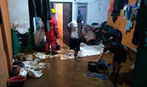 Salah satu rumah warga yang terkena dampak banjir di Desa Babakan Peuteuy, Kecamatan Cicalengka, Kabupaten Bandung. (Istimewa)