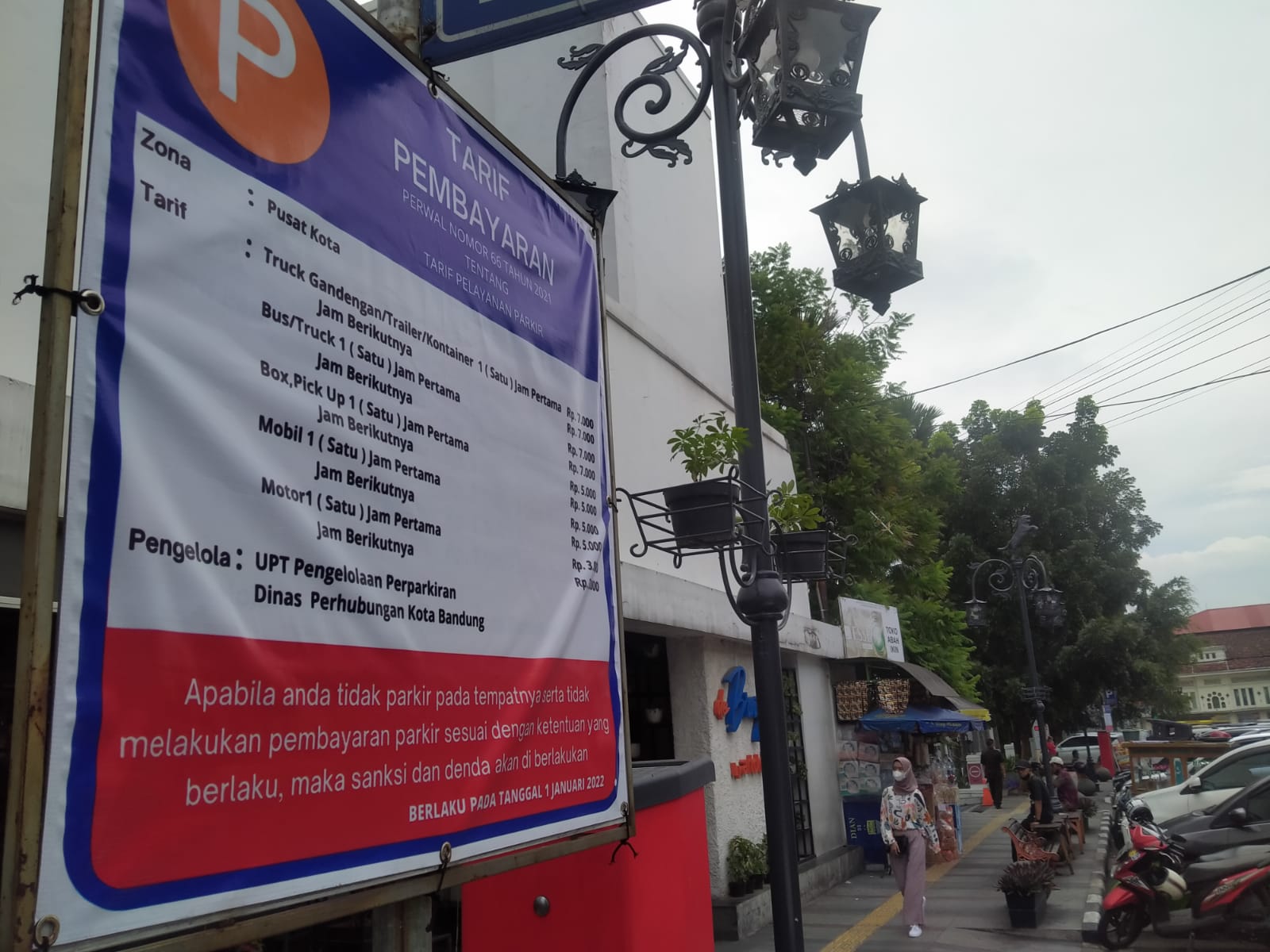 Jelang Pergantian Tahun 2022, Papan Informasi Kenaikan Parkir Sudah Terpasang di Kota Bandung