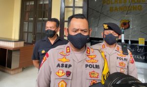 Kabag Ops Polrestabes Bandung, AKBP Asep Pujiono. Jum'at (31/12).